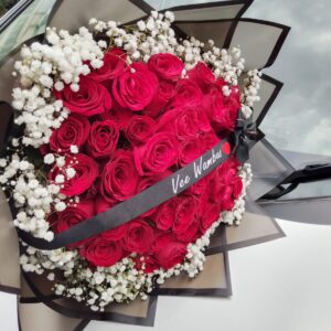 Red Roses Flower Bouquet