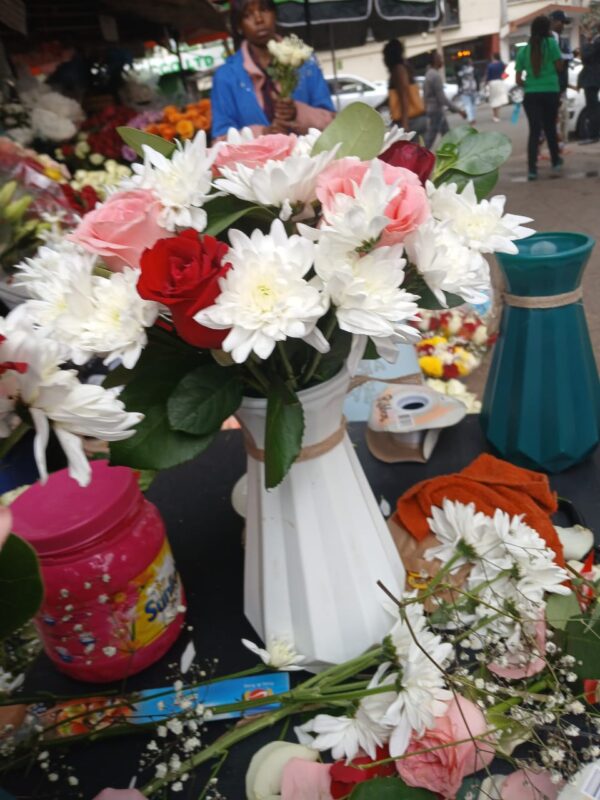 Vibrant Lily Bouquet in Elegant Vase